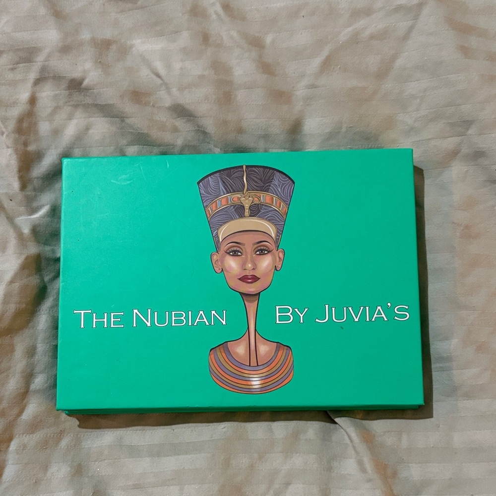 Juvia's Place The Nubian Eyeshadow Palette - Vibrant Green Case